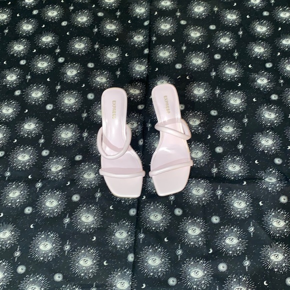 Express Sandals - Picture 2 of 9